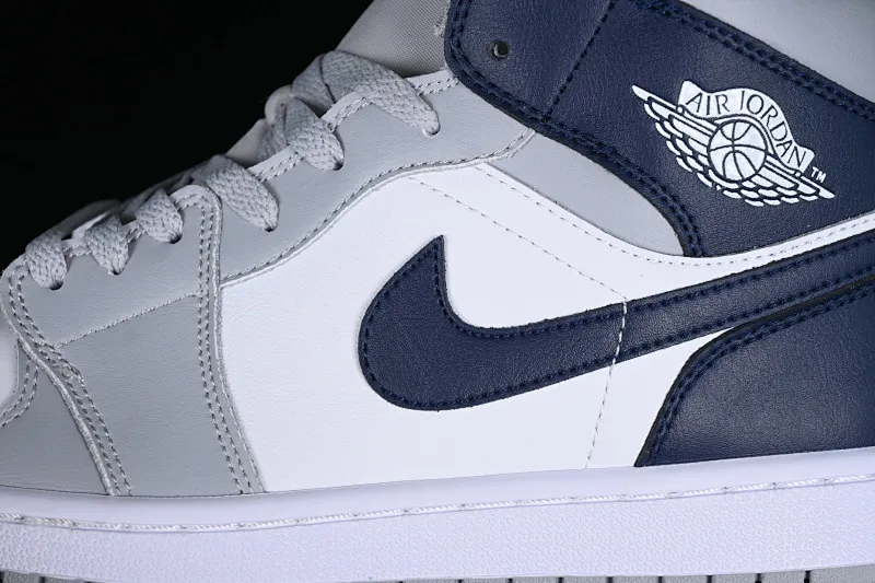 All categories Air Jordan Jordan series basketball shoes Air Jordan 1 Mid Air Jordan 1 Mid AJ1 Joe 1 gray blue Zhongbang basketball shoes DQ8426-104